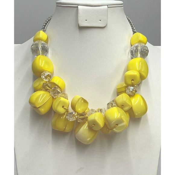 Beautiful Adjustable Yellow Cluster Statement Necklace 20.5" Silver Tone Chain - Picture 2 of 8
